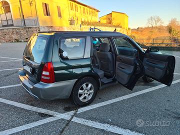 Auto Subaru forester
