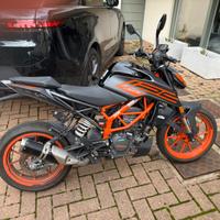 KTM 125 DUKE  COME NUOVA