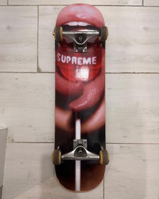 SUPREME deck skateboard