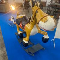 Cavallo a dondolo da gistra