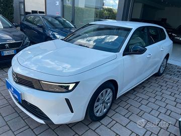 Opel Astra 1.5 Turbo Diesel 130 CV AT8 Sports Tour