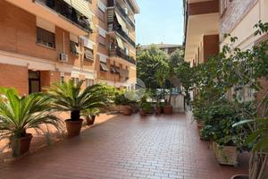 2 LOCALI A ROMA