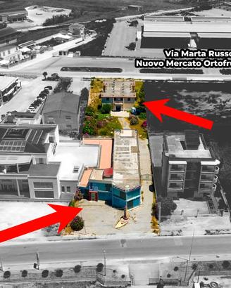 Lotto 2600mq + 2 Edifici commerciali + 3 piazzali