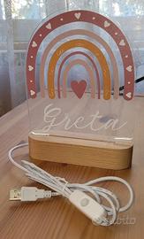 Lampada con nome Greta con arcobaleno rosa