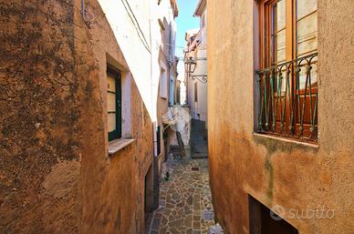 CASA SEMINDIPENDENTE A CAMEROTA