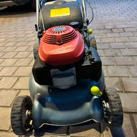 Tagliaerba honda con trazione