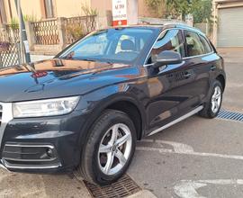 Audi Q5 40 TDI quattro S tronic Sport 2.0TDI CV 19