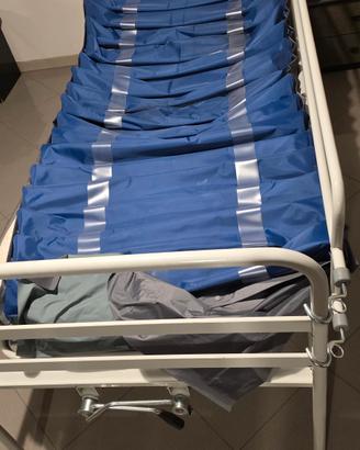 Letto sanitario  con materasso antidecubito