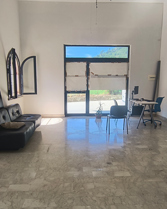 Locale commerciale in centro Pietravairano