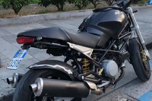 Ducati monster Dark 600