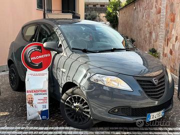Lancia Ypsilon 0.9 TwinAir 85 CV 5 porte Metano Ec