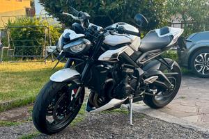 Triumph Street Triple 765 R