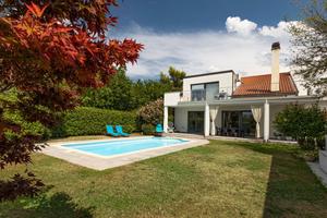 Villa con piscina in Duino