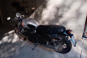 Triumph Speed Twins 900
