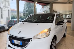 Peugeot 208 1.2 VTi 82 CV 3 porte Allure