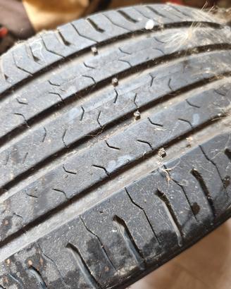 Gomme 215/55/17