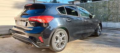 Focus 1.0 EcoBoost Hybrid 125 CV 5p. ST-Line NEO P