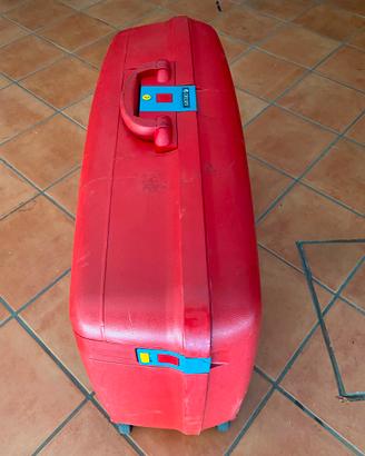 Valigia Delsey in plastica rigida