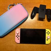Nintendo Switch con custodia e accessori