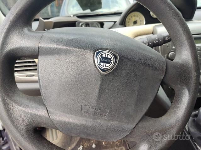 Subito - Autodemolizione Busche snc - Airbag volante LANCIA YPSILON del  2004 - Accessori Auto In vendita a Belluno