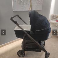 set di prodotti per infanzia