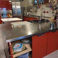 Cucina artigianale con elettrodomestici Ilve