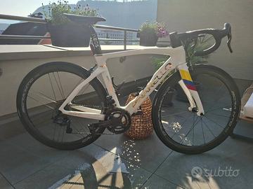 Pinarello Dogma F Campagnolo Super Record EPS 12