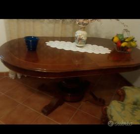 tavolo in noce .. stile antico 