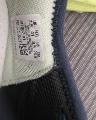 Scarpe calcetto taglia 41