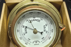 Barometro e orologio da barca