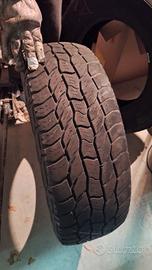 pneumatici 235 70 R17  land Rover 