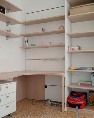 Mobili cameretta bambino/a completo con scrivania