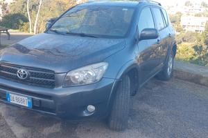toyota rav 4 2.2 td