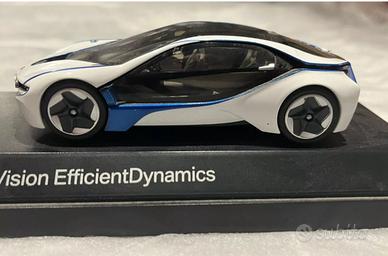 Modellino auto scala 1:43 Solido BMW I8 bianco