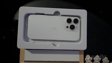 16 pro 256 batteria 94%