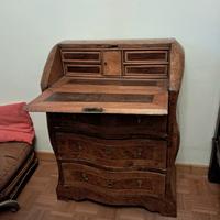 Piccola ribalta antica