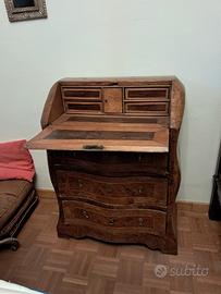 Piccola ribalta antica