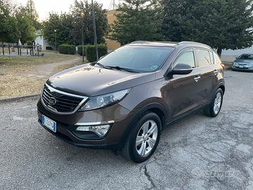 Kia Sportage 2.0 CRDi  WGT 4WD Active