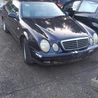 Vendiamo ricambi per Mercedes CLK 2012