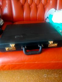 valigetta rigida con combinazione