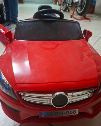 macchina Mercedes 