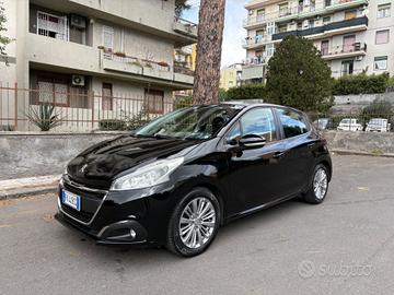Peugeot 208 BlueHDi 75 5 porte Allure