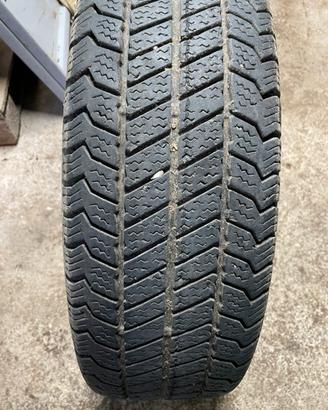 4 gomme 205 70 R15