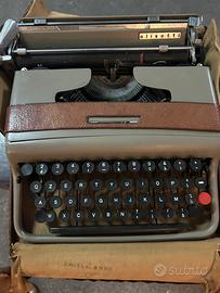 Olivetti macchina Lettera 22