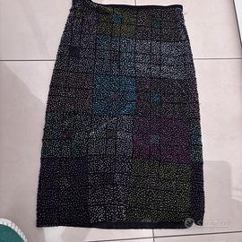 Gonna perline per serate o sdramatizzata con magli