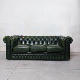 Divano chesterfield club vintage...chester inglese