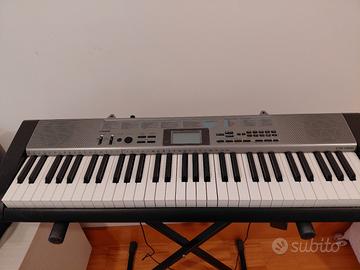 Tastiera Casio CTK 1300 con supporto