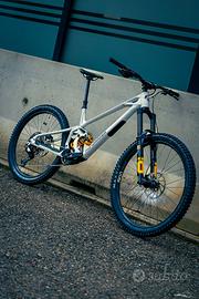 Mondraker  ANARK XR 29''/27,5'' 12v 180mm