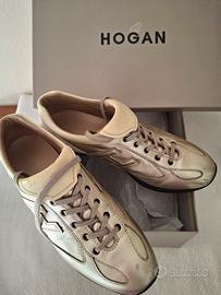 Sneaker
