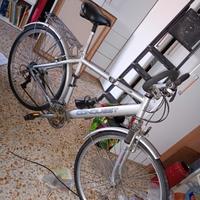 bicicletta marca Conquest in alluminio